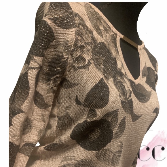 Le Chateau 3/4 Sleeve Metallic Knit Top - Picture 5 of 12